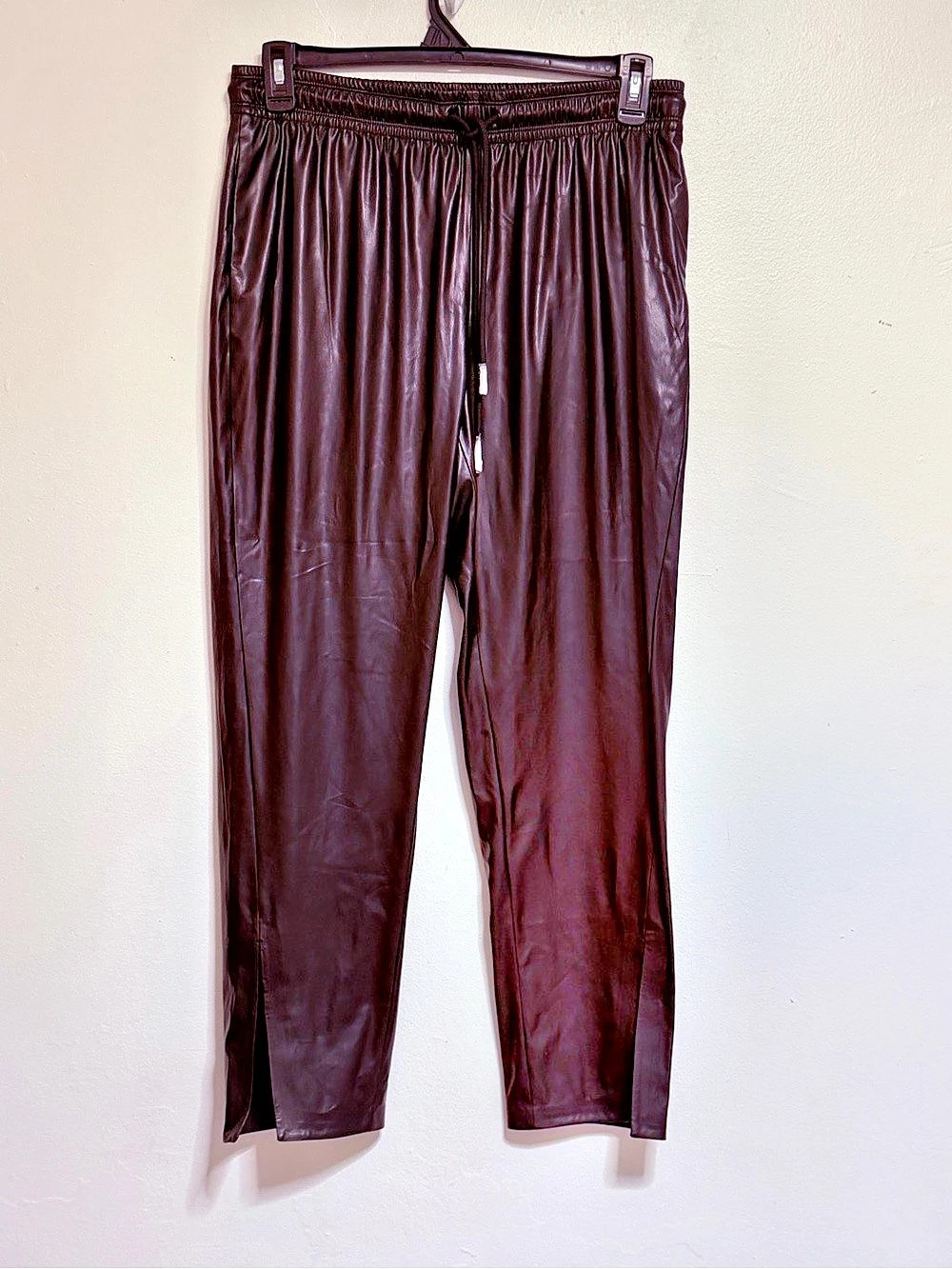 Theory Slit Pull-On Pant in Paper Faux Leather Black Size 8 new with tags